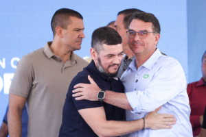 Com traficantes e amantes, política no Rio é um cabaré em chamas
