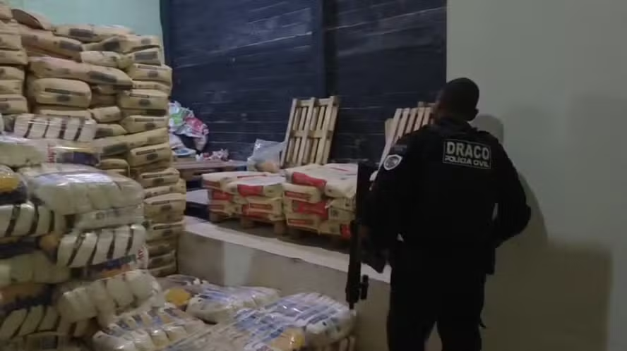 Milícia e TCP são investigados por obrigar comerciantes a comprar farinha em empresas ligadas ao crime organizado