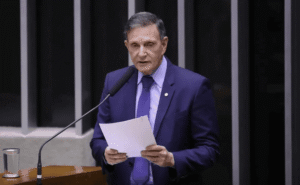 Mendonça concede liminar, e Crivella fica apto a disputar eleição para o Senado no Rio