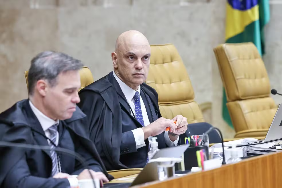 Fachin retira do inquérito das fake news pedido de Moraes para investigar Mendonça