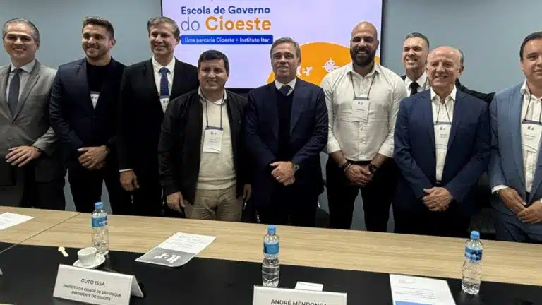 Prefeito de cidade que aplicou R$ 93 milhões no Master assinou contrato de R$ 1,2 milhão com Iter, de Mendonça