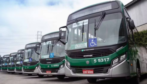 12 das 22 empresas de ônibus que operam em São Paulo são suspeitas de ligação com o PCC; veja quais são elas