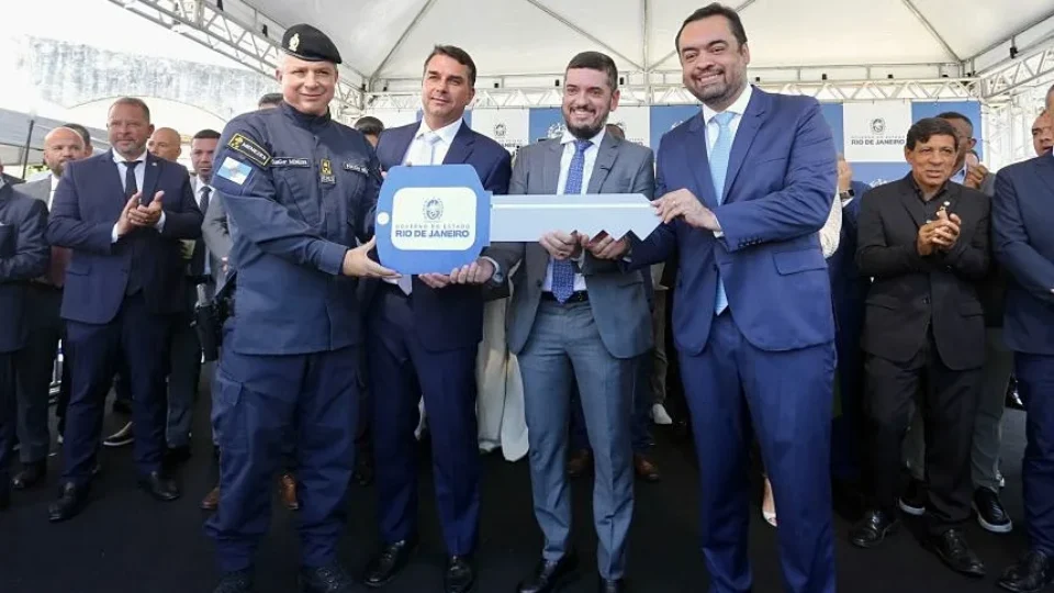 Planilha de bicheiro indica pagamento de R$ 10 milhões para aliados da família Bolsonaro 