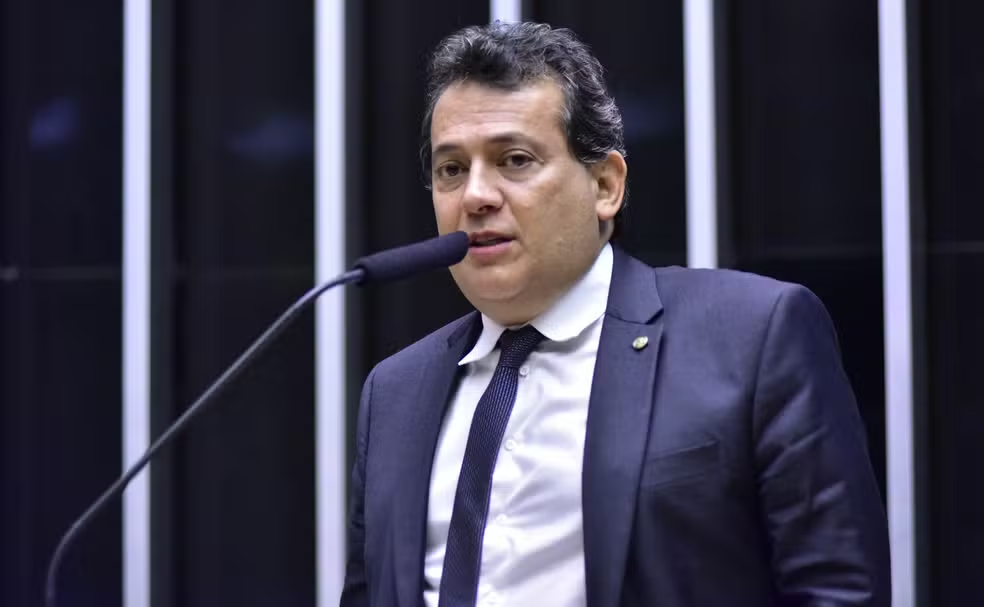 Deputado Ricardo Abrão montou comitê clandestino para compra de votos em Nilópolis, diz PF