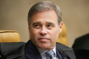 Despacho de Mendonça irrita cúpula da PF e azeda tentativa de trégua