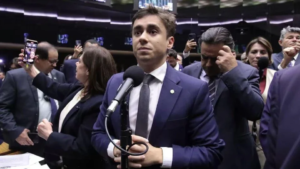 Juiz censura ICL a pedido de Nikolas Ferreira por causa de áudio para Vorcaro