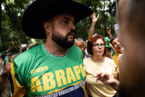 Zé Trovão, aliado de Flávio Bolsonaro, vai ao TSE contra reajuste no Bolsa Família e Mendonça será relator